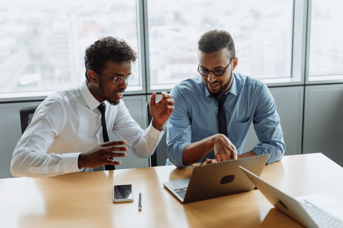 How to choose a web developer in Malaysia — comparing quotes and portfolios before hiring