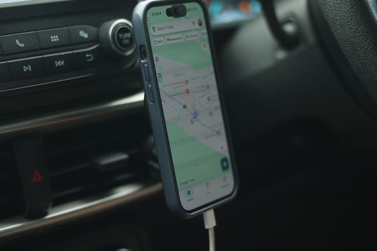 Ranking higher on Google Maps in Malaysia — map pack results for a local business search on a phone